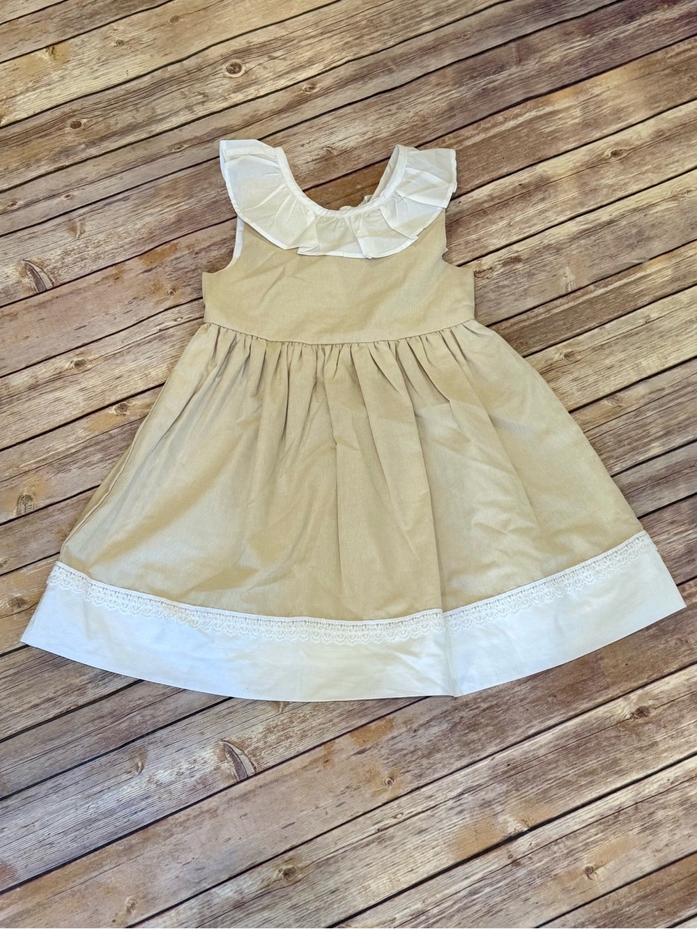 Catherine Malandrino Beige Dress with White Ruffle Collar
